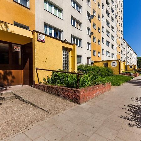 Pokoje Gdansk Zaspa - Pilotow 20B, 800M Skm-Zaspa, Odleglosc Do Morza 3Km Apartment Exterior photo