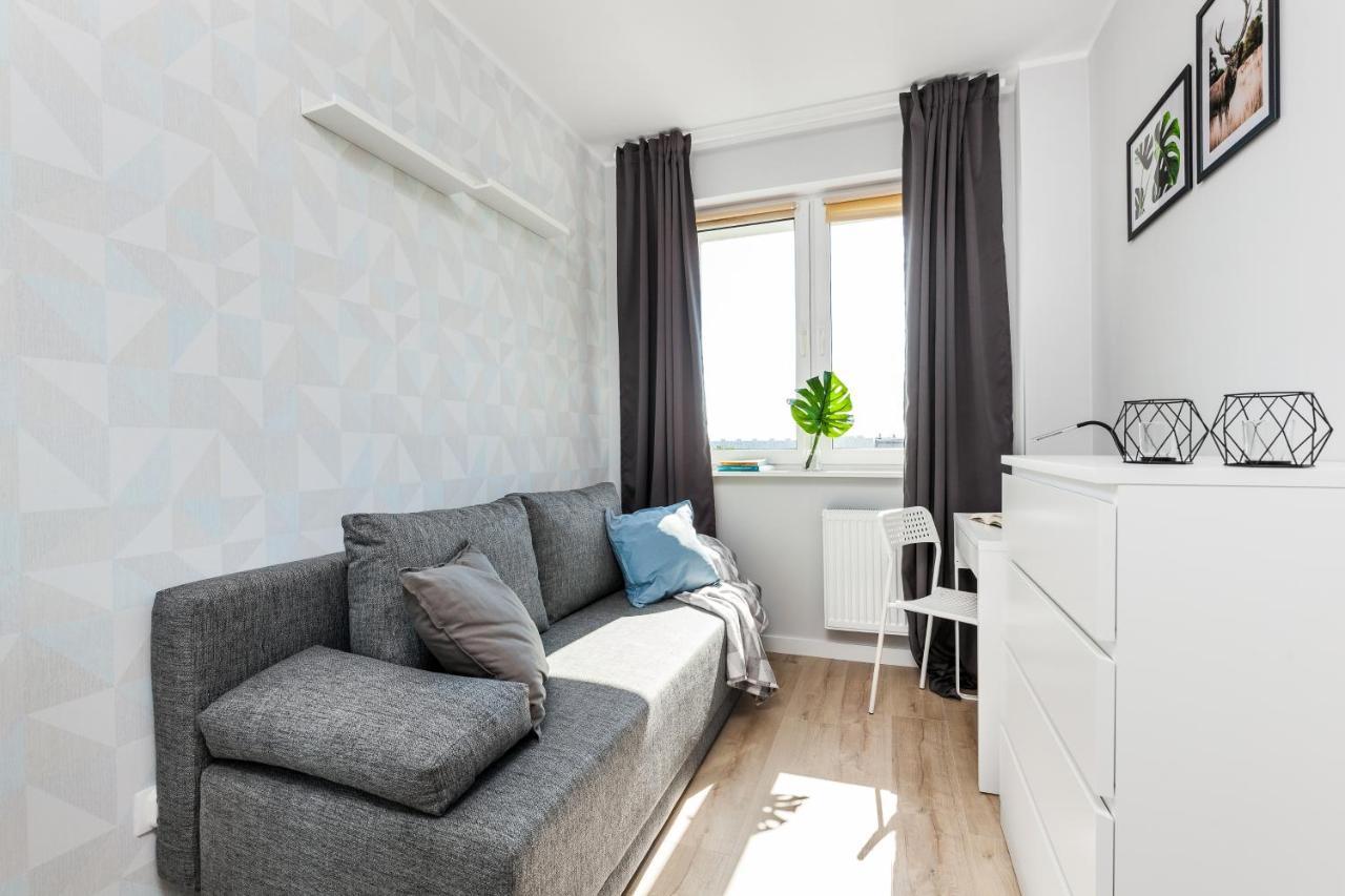 Pokoje Gdansk Zaspa - Pilotow 20B, 800M Skm-Zaspa, Odleglosc Do Morza 3Km Apartment Exterior photo